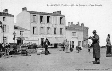 Iconographie - Hôtel du Commerce - Place Dinglaire