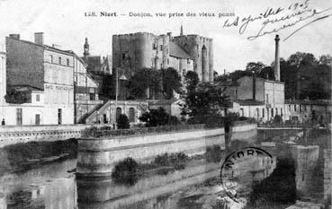 Iconographie - Donjon, vue prise des vieux ponts