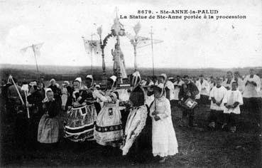 Iconographie - Ste Anne-la-Palud - La statue de Ste Anne