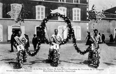 Iconographie - Souvenirs de la Fête des Fleurs - Bicyclettes fleuries