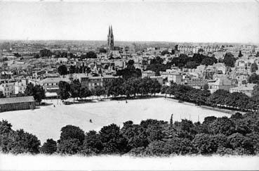 Iconographie - Vue sur le champ de foire