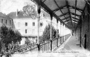 Iconographie - Lycée de jeunes filles, la galerie