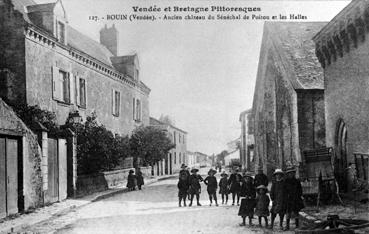 Iconographie - Ancien château du sénéchal de Poitou et les halles