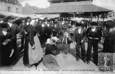 Iconographie - La place des Halles, un jour de marché