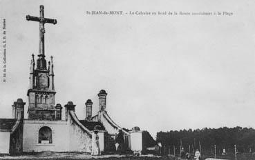 Iconographie - Le calvaire au bord de la route conduisant à la plage