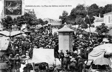 Iconographie - La place du château un jour de foire