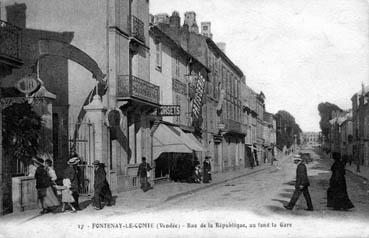 Iconographie - Rue de la République, au fond la gare