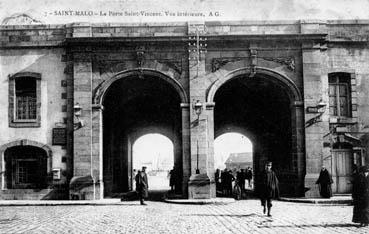 Iconographie - St-Malo - La Porte Saint-Vincent. Vue intérieure