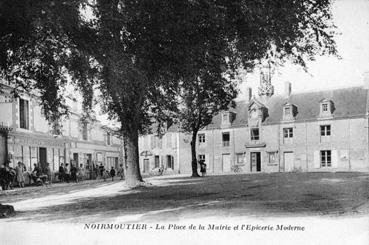 Iconographie - La place de la Mairie et l'épicerie Moderne