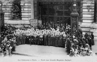 Iconographie - Les Calaisiens à Paris - Visite aux Grands Magasins Dufayel