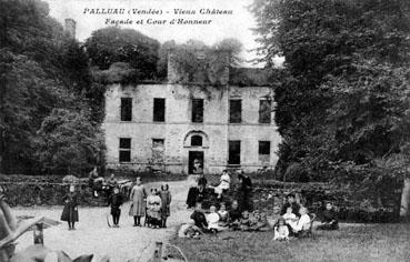 Iconographie - Vieux château - Façade et cour d'honneur