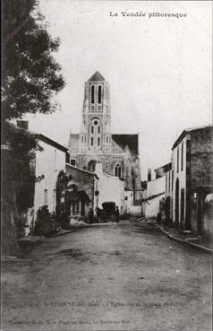 Iconographie - L'église vue de la route de Legé