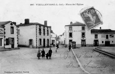 Iconographie - Place de l'église