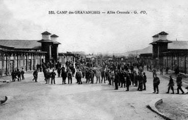 Iconographie - Clermont-Ferrand - Camp des Gravanches - Allée centrale