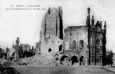 Iconographie - Hôtel de Ville après le bombardement