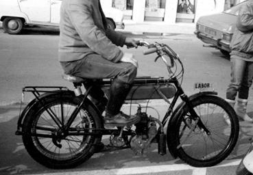 Iconographie - Motocyclette "Labor"