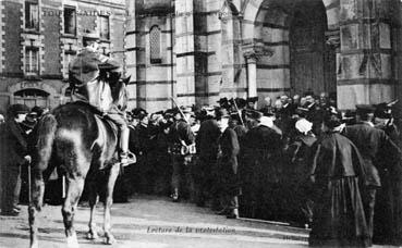 Iconographie - L'inventaire du 9 mars 1906 - Lecture de la protestation
