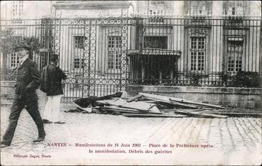 Iconographie - Manifestations du 14 juin 1903 - Place de la Préfecture après la manifestation