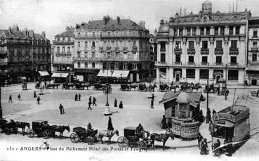 Iconographie - Place du ralliement - Hôtel des Postes et Télégraphes