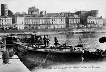 Iconographie - Le quai Ligny, vue vers le château