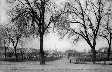 Iconographie - Le champ de foire, entouré de bornes et de chaînes depuis 1837