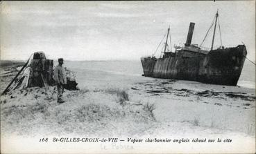 Iconographie - Vapeur charbonnier anglais échoué sur la côte