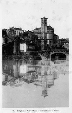 Iconographie - L'église de Notre-Dame se reflétant dans la Sèvre