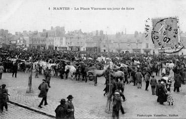 Iconographie - La place Viarme un jour de foire