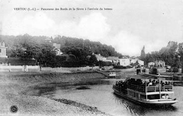 Iconographie - Panorama des bords de la Sèvre à l'arrivée du bateau