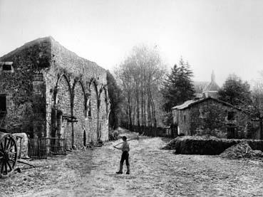 Iconographie - Abbaye des Châtelliers - La maison conventuelle et l'entrée