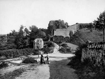 Iconographie - Le château - vue extérieure prise au Sud