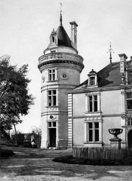 Iconographie - Château de la Court - La tour vue de l'Est