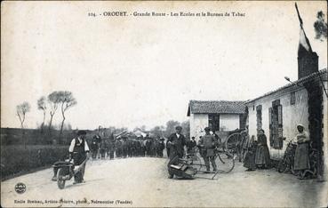 Iconographie - Orouet - Grande route - Les écoles et le bureau de tabac