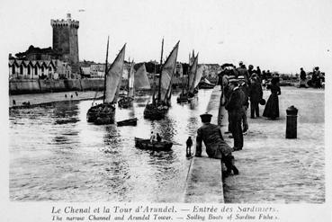 Iconographie - Le chenal et la tour d'Arundel - Entrée des sardiniers