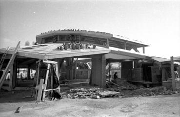 Iconographie - Le marché couvert en construction