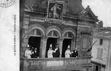 Iconographie - Rosières au balcon