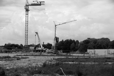 Iconographie - Début du chantier de construction du centre de rééducation