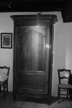 Iconographie - Armoire à une porte dénommée "cabinet" fin XIXe siècle