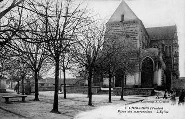 Iconographie - Place des Marronniers - L'église