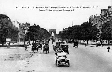 Iconographie - L'avenue des Champs-Elysées et l'Arc de Triomphe