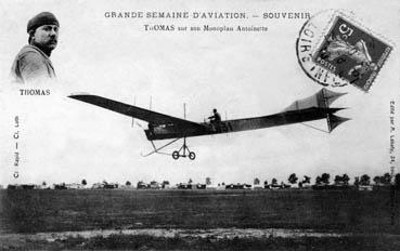 Iconographie - Grande semaine de l'aviation - Thomas sur son monoplan Antoinette