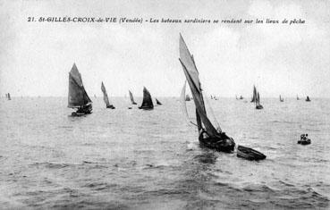 Iconographie - Les bateaux sardiniers se rendant sur les lieux de pêche