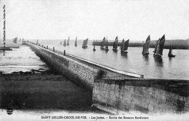 Iconographie - Les jetées - Sortie des bateaux sardiniers