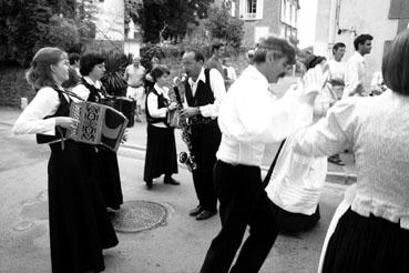 Iconographie - Groupe folklorique de Rennes au festival folklorique