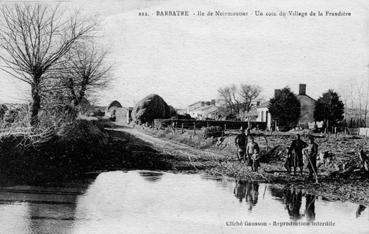 Iconographie - Ile de Noirmoutier - Un coin du village de la Frandière