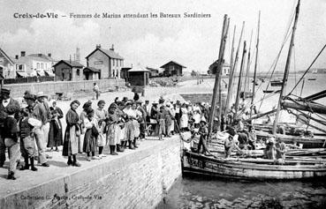 Iconographie - Femmes de marins attendant les bateaux sardiniers