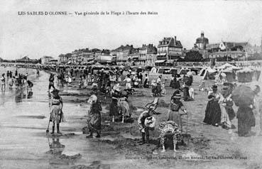 Iconographie - Vue générale de la plage à l'heure des bains