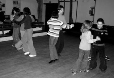 Iconographie - Atelier d'apprentissage de la danse traditionnelle