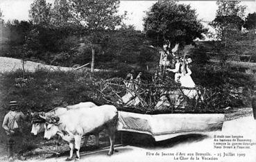 Iconographie - Fête de Jeanne d'Arc aux Brouzils - 25 juillet 1909 - Le char de la vocation