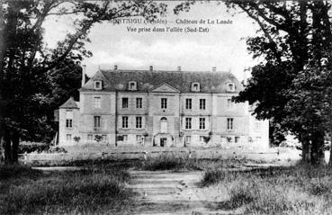 Iconographie - Château de la Lande - Vue prise de l'allée (Sud-Est)